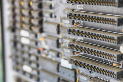 計(jì)算機(jī)及外圍設(shè)備 連接數(shù)字世界的橋梁